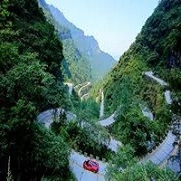 পাহাড়ি রাস্তায় ভ্রমণে স্বাচ্ছন্দ্য দেবে মিতসুবিশি আউটল্যান্ডার স্পোর্ট