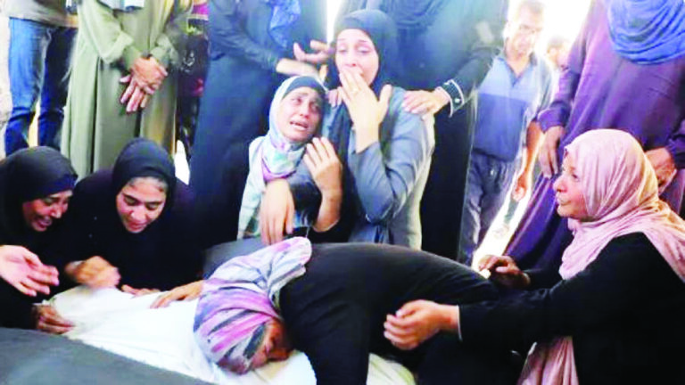 গাজায় ইসরায়েলি হামলায় একই পরিবারের ২৫ জন নিহত